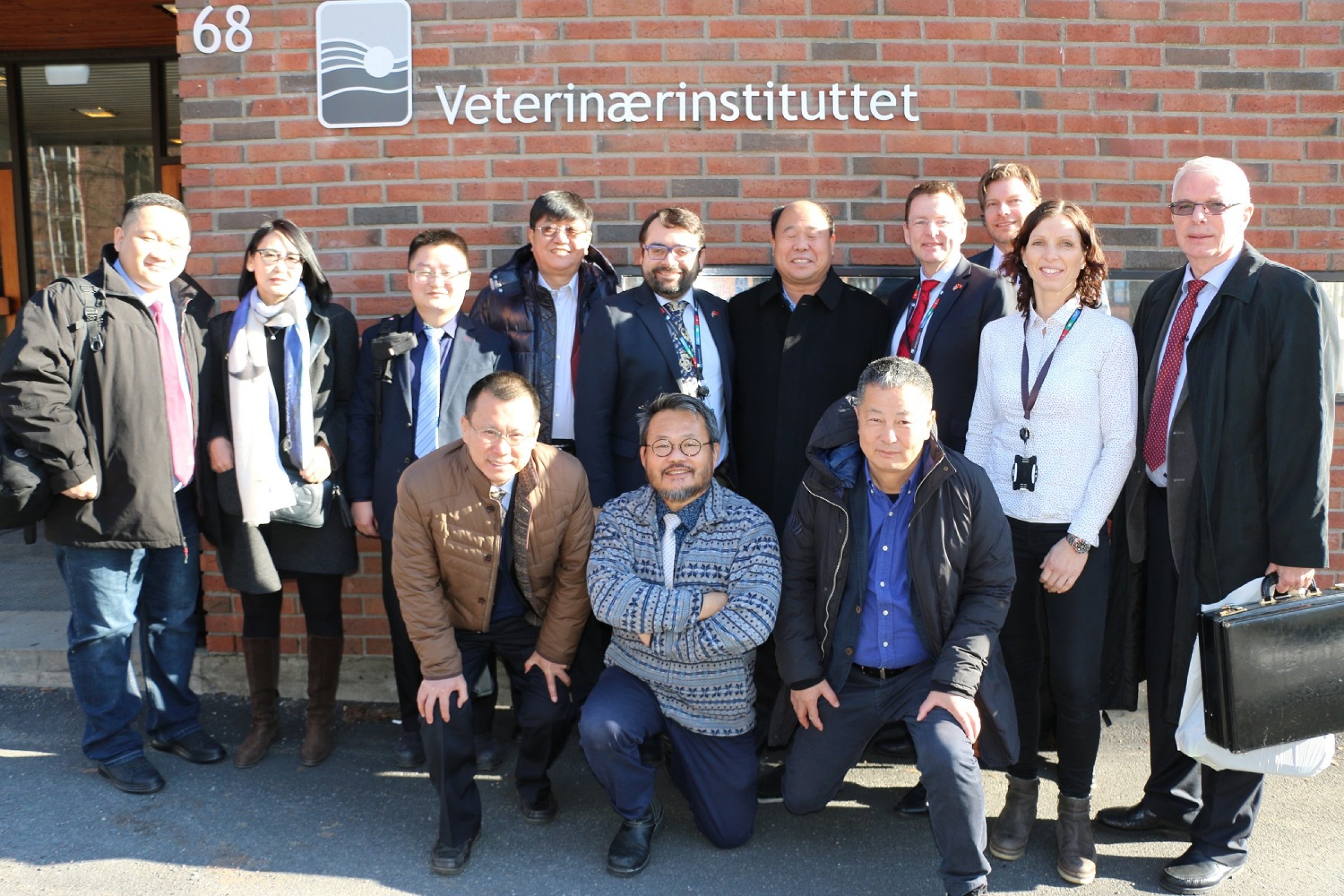 The Chinese delegation visited the Norwegian Veterinary Institute on the 11. March. Photo: Bryndis Holm.